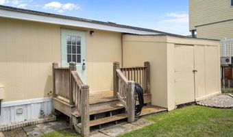204 Winston Ave, Atlantic Beach, NC 28512