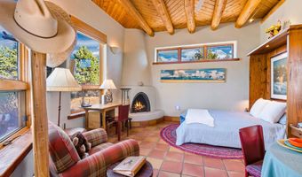 267 Hondo Seco Rd, Arroyo Seco, NM 87514