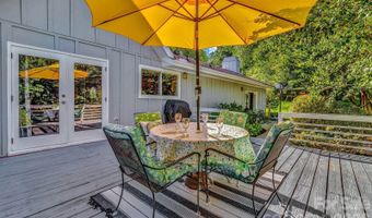 5 Fairway Dr, Arden, NC 28704