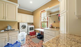 2073-2075 Main Hwy, Arnaudville, LA 70512