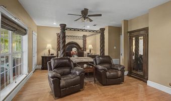 11353 Hattie K Dr, Biloxi, MS 39532