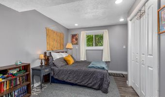 6501 Thornapple River Dr SE, Alto, MI 49302