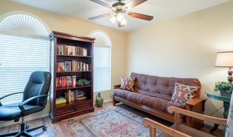 1802 E PEACH TREE Dr, Chandler, AZ 85249