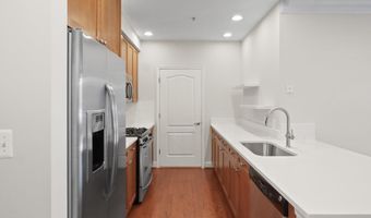 1115 CAMERON St 114, Alexandria, VA 22314