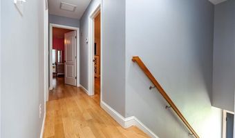 74 Brookhaven Dr, East Providence, RI 02914