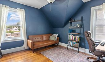 280 Woodbine St, Cranston, RI 02910