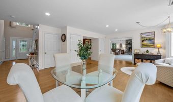 29 Weatherdeck Dr, Bourne, MA 02532