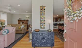 11 King Philip Ave, Bristol, RI 02809