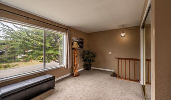 1145 NEWPORT Ave, Bandon, OR 97411