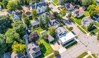 816 N SUPERIOR St, Appleton, WI 54911