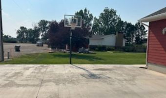 184 S 1st St W, Cowley, WY 82420