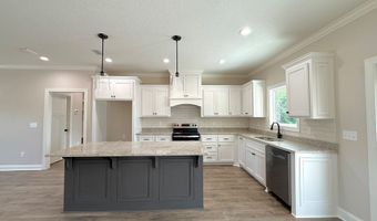 2702 Thomas St, Adel, GA 31620
