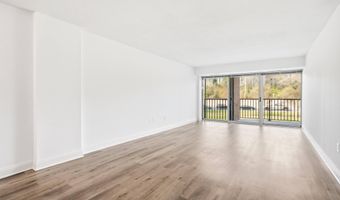 1300 ARMY NAVY Dr 124, Arlington, VA 22202