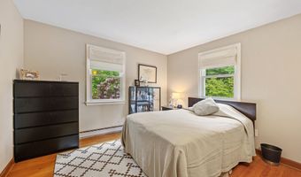 876 S Brooksvale Rd, Cheshire, CT 06410