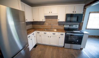 504 W 6th St, Bicknell, IN 47512