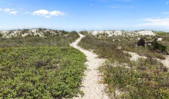 524 E Fort Macon Rd, Atlantic Beach, NC 28512