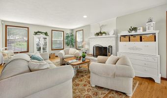 500 Pompadour Dr, Ashland, OR 97520