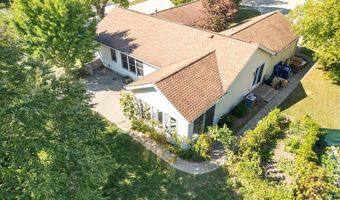 721 Brentwood Ct, Algonquin, IL 60102