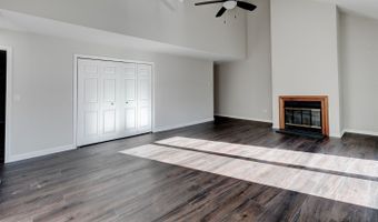 136 Pembroke Rd 9-78, Danbury, CT 06811