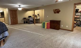 105 Linden Ln, Albia, IA 52531