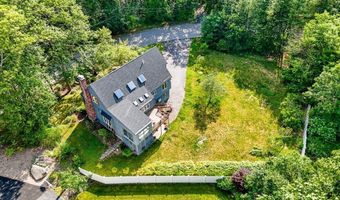 8 Horseshoe Dr, Acton, MA 01720