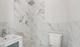 16 PARK Dr, Bellmawr, NJ 08031