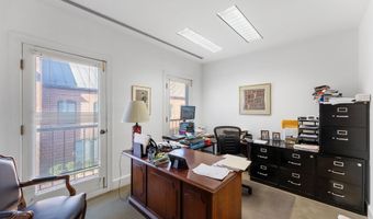 423 N LEE St, Alexandria, VA 22314