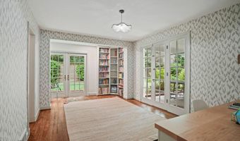 5320 ALBEMARLE St, Bethesda, MD 20816
