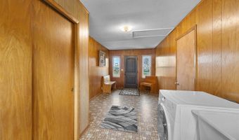 235 School St, Amherst, WI 54406