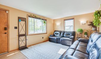 49 N Smith St, Avenel, NJ 07001