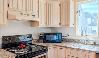 1291 Narragansett Blvd 4, Cranston, RI 02905