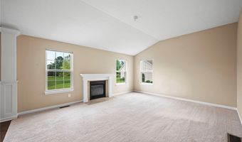 587 Surrey Dr, Aurora, OH 44202