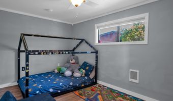 630 COLONIAL Dr, Springfield, OR 97477