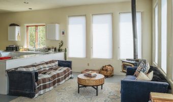 38 Tres Lomas, Arroyo Hondo, NM 87529