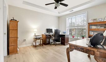 933 Sandringham Dr 933, Alpharetta, GA 30004