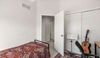 2824 Ridington Rd, Ann Arbor, MI 48105