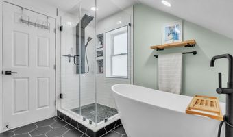 5110 N 19TH Rd N, Arlington, VA 22207
