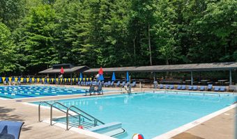 7032 WILSON Ln, Bethesda, MD 20817