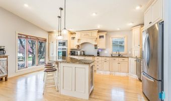 107 E Willow St, Beresford, SD 57004