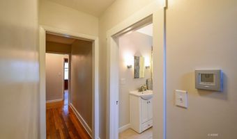 37 Euclid Dr, Athens, OH 45701