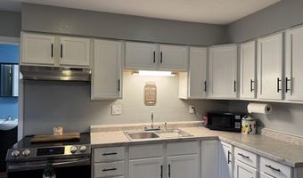 394 Delaware Ct, Albany, IN 47320