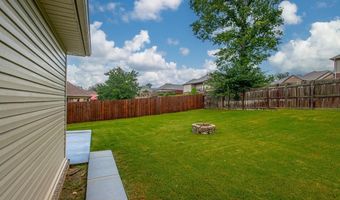 3906 Edgewater Dr, Benton, AR 72019