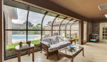 1521 Secretariat Ln, Indianapolis, IN 46217