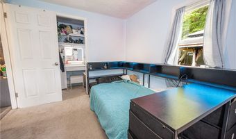 9658 Oakland St, Angola, NY 14006