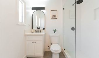 5743 Chesley Ave, Los Angeles, CA 90043