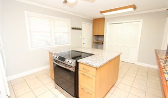 819 James St, Apex, NC 27502