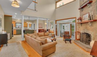 7 Tinker Pond Rd, Bolton, CT 06043