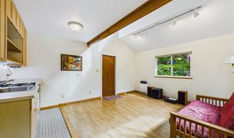 402 Tanglewood Rd, Arcata, CA 95521