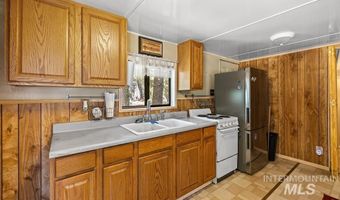 15 Little Donner Dr, Cascade, ID 83611