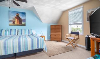 64 Burnside Ave, Narragansett, RI 02882